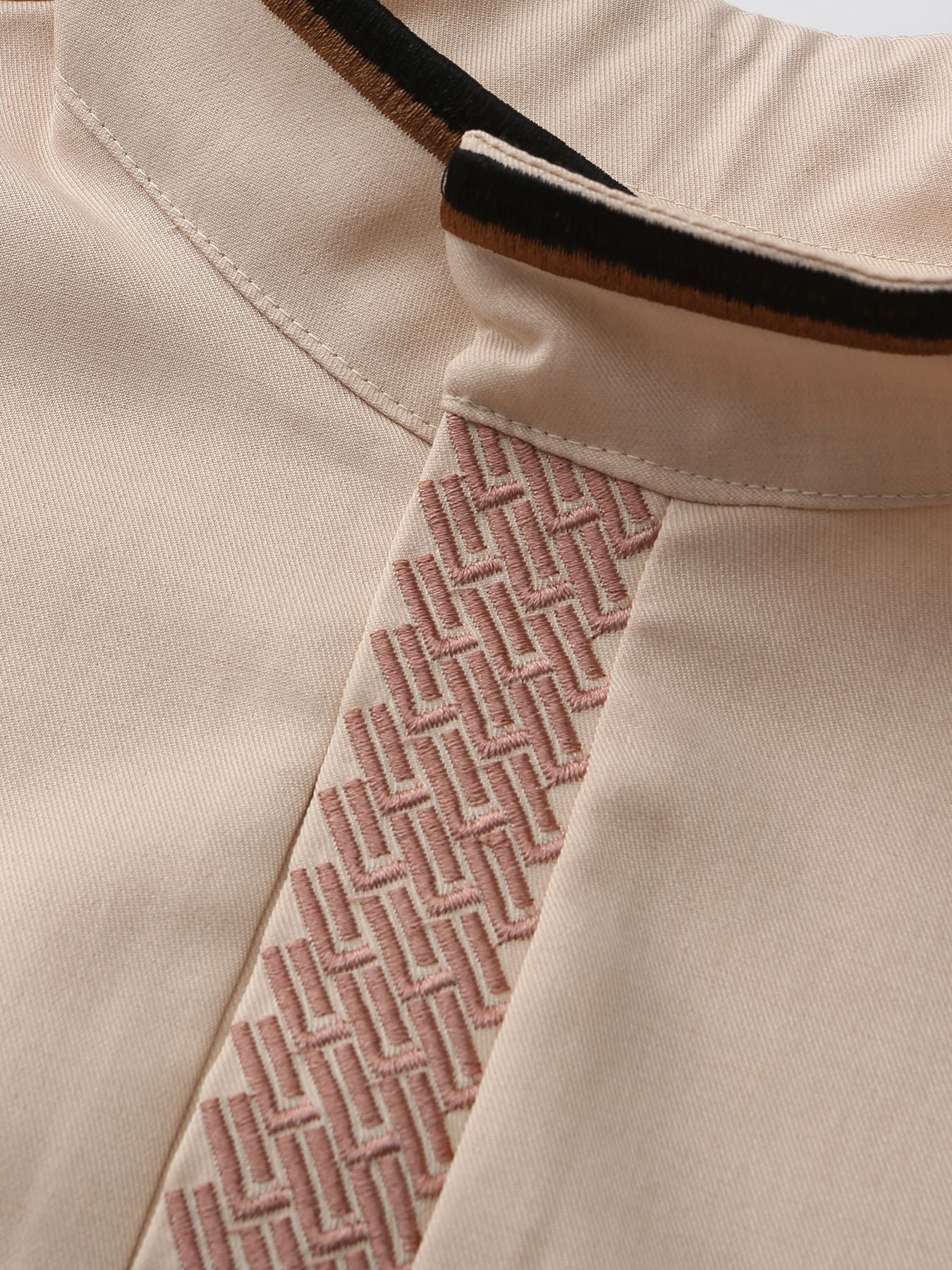 Embroidered Stand Collar Traditional Thobe For Men - Image 3