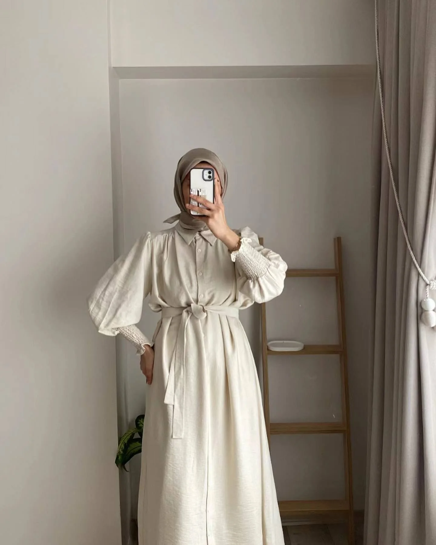 Crepe Cardigan Abaya - Beige (clearance item online only) - Image 3