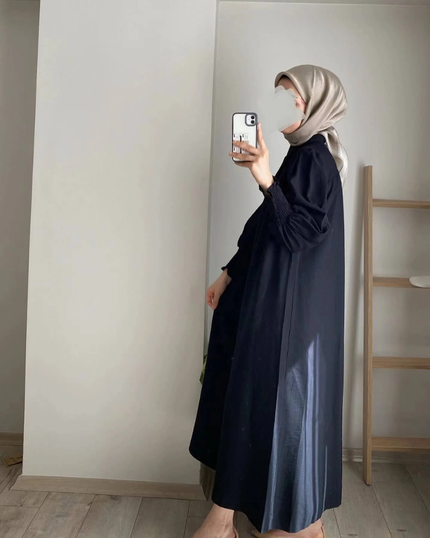 Crepe Cardigan Abaya - Navy (clearance item online only) - Image 2