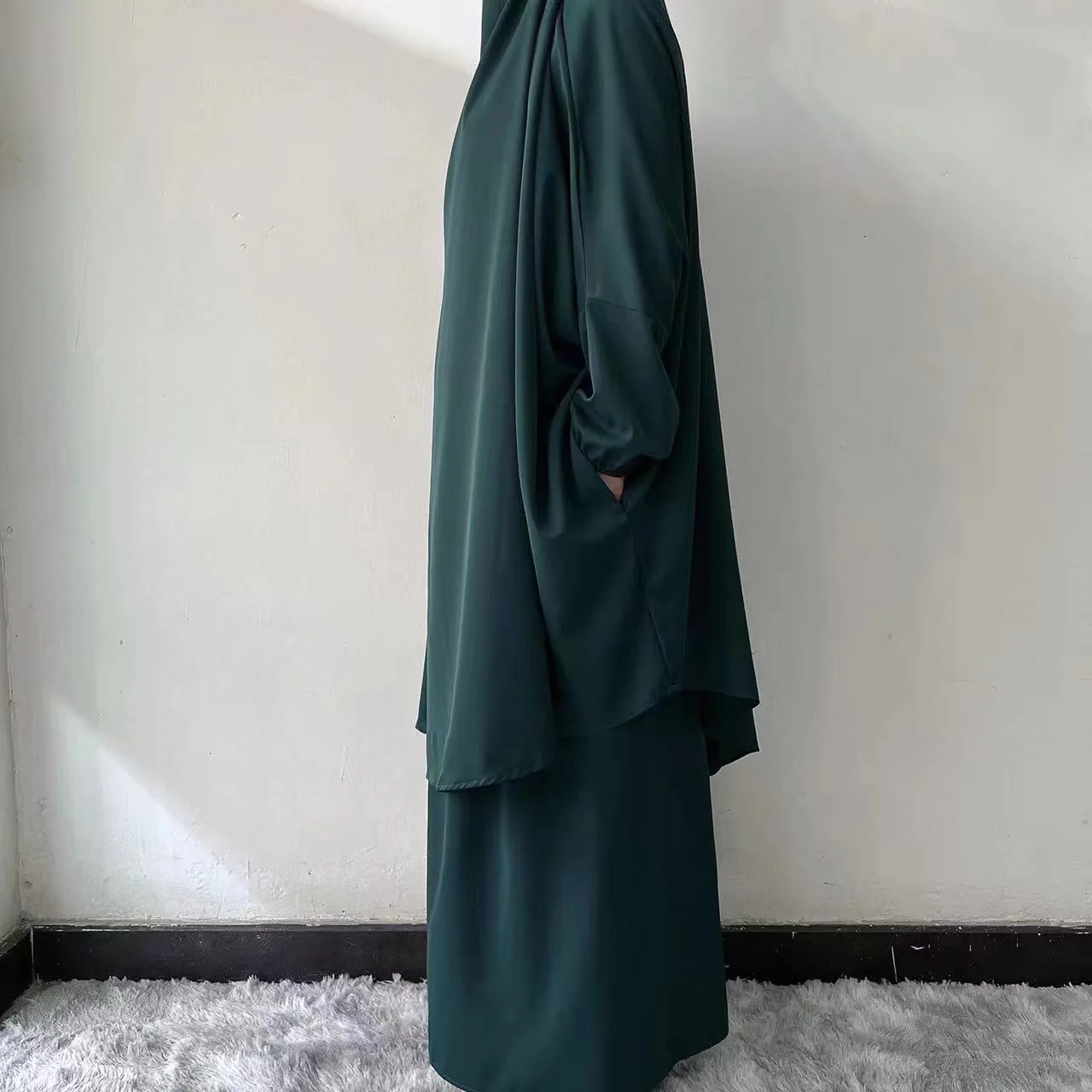 French Prayer Jilbab Set in Emerald Green | Two-Piece Set (clearance item online only) - Image 3