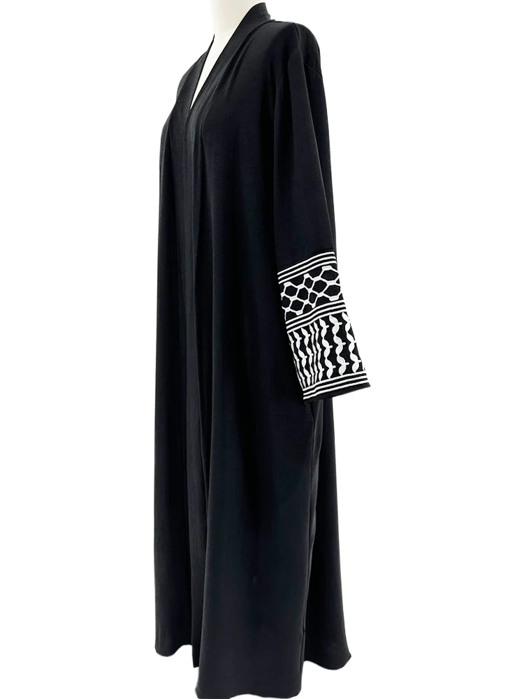 Keffiyeh Sleeve Abaya - Black - Image 5