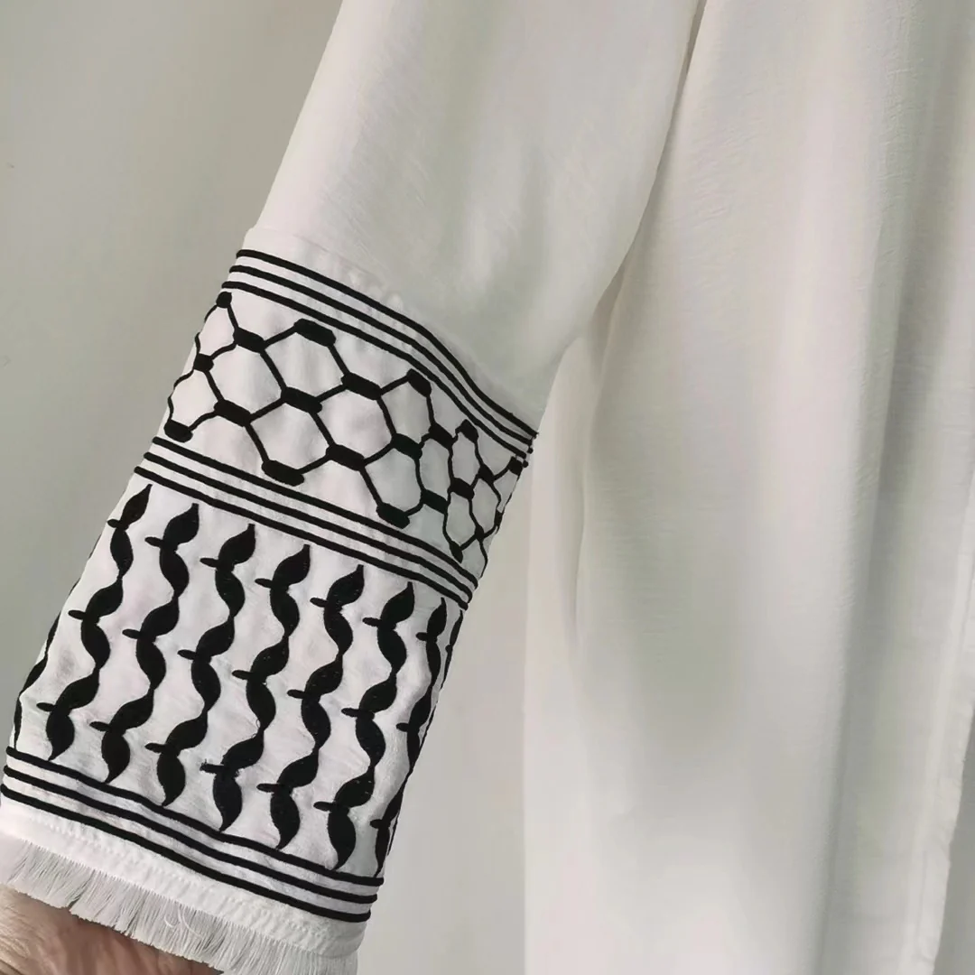 Keffiyeh Sleeve Open Abaya in White (clearance item online only) - Image 7