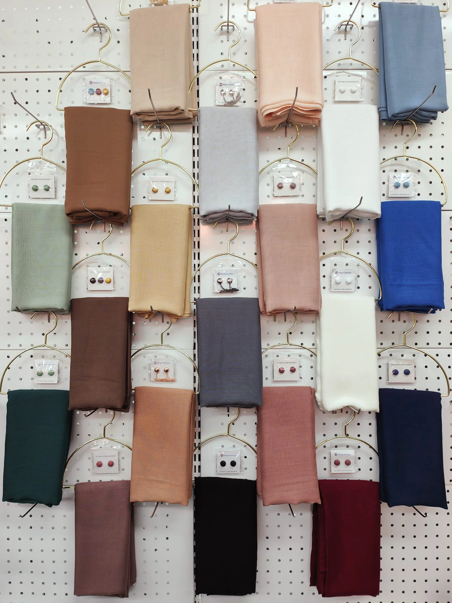 Luxurious Viscose Hijab - Image 3