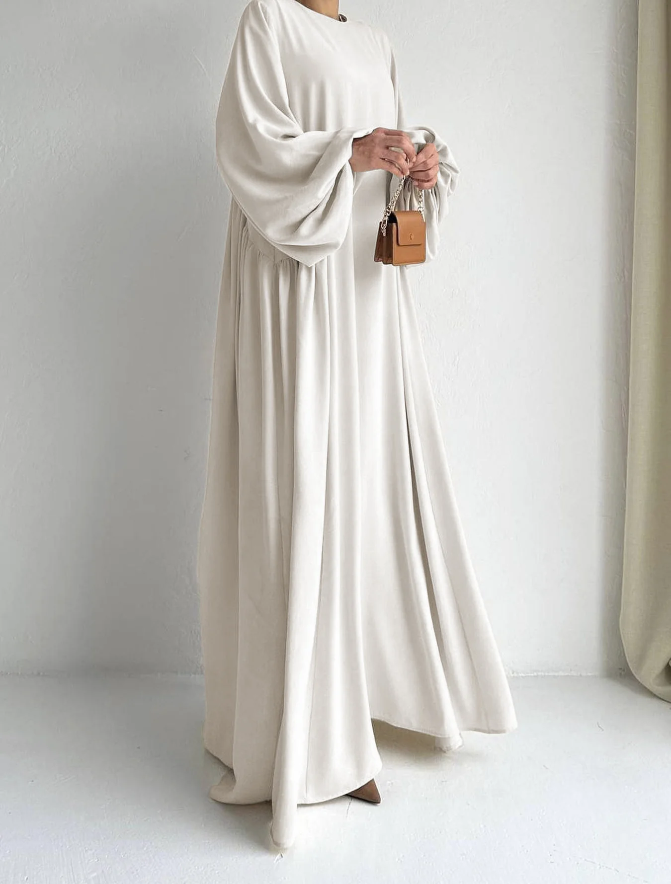 Modest Summer Abaya in Cream Beige (clearance online only) - Image 2