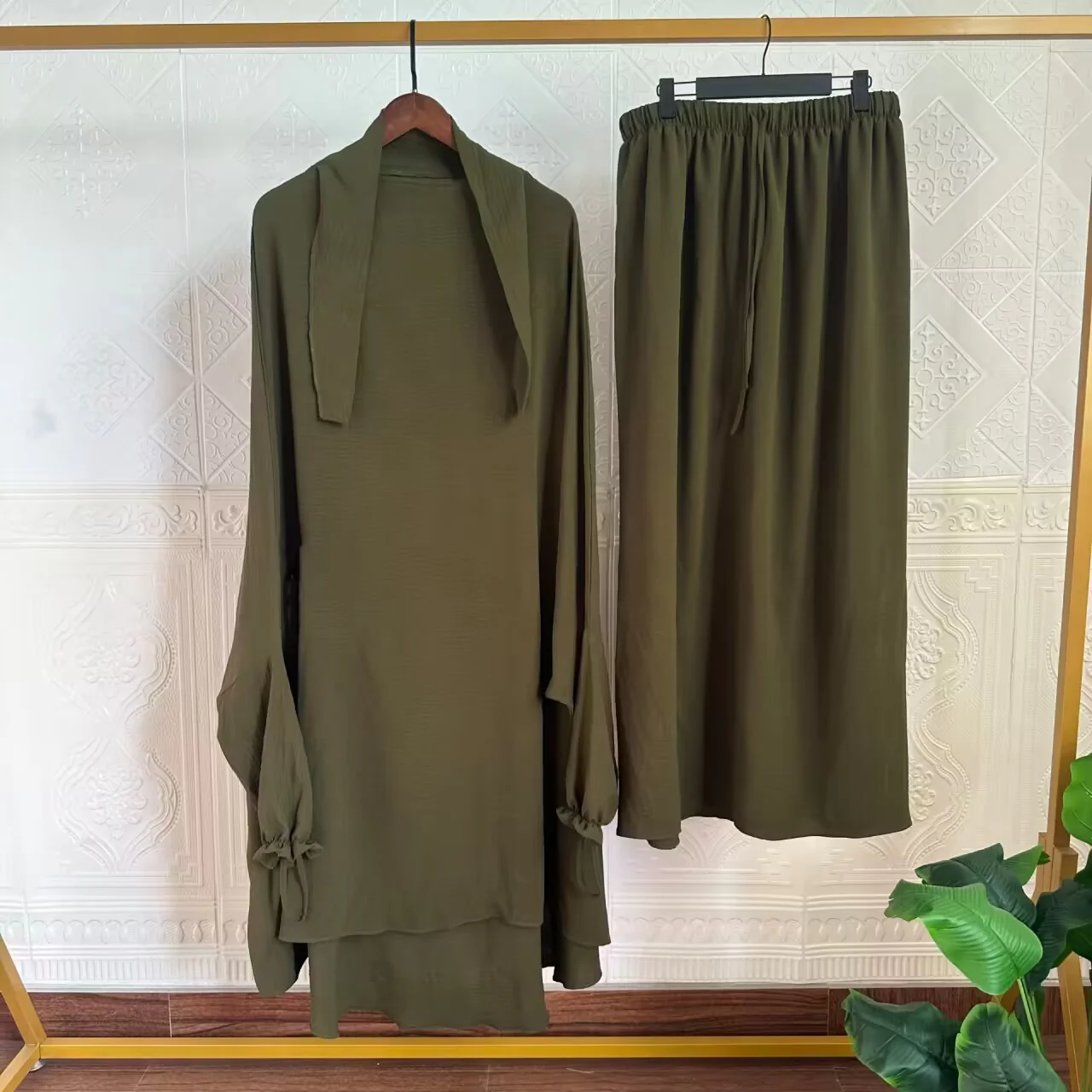Olive Green French Jilbab Set (Crepe) -- clearance online only - Image 2