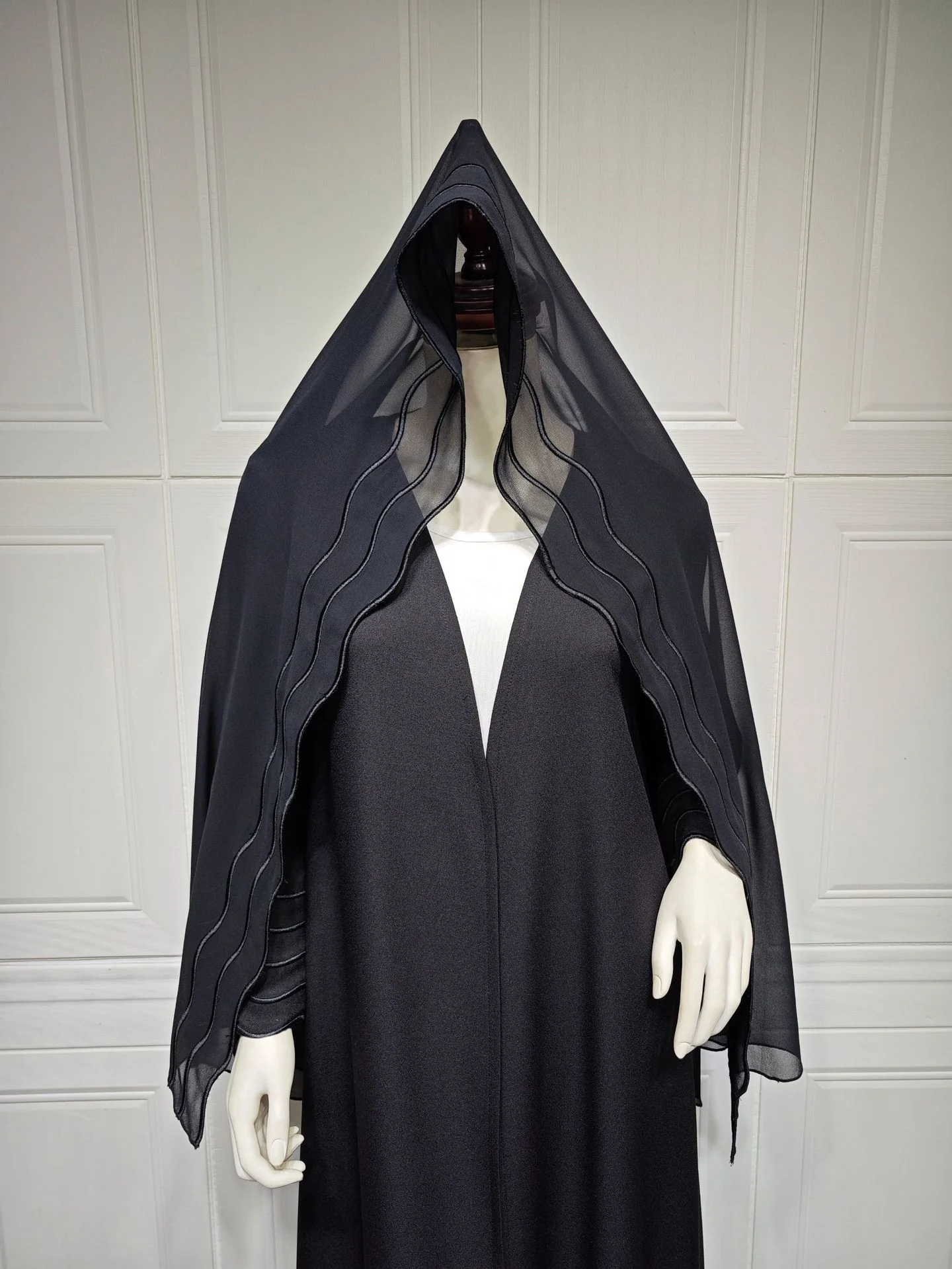 Open Abaya With Matching Hijab in Black - Image 5