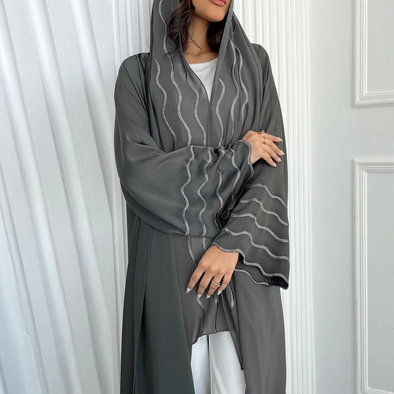 Open Abaya With Matching Hijab in Grey - Image 3