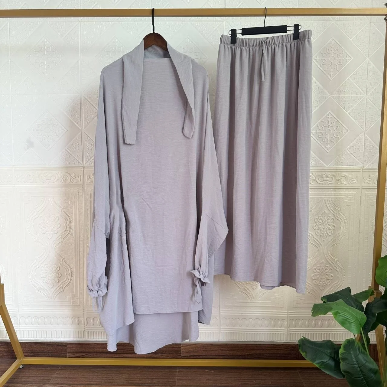 Silver Grey French Jilbab Set (Crepe) -- clearance online only