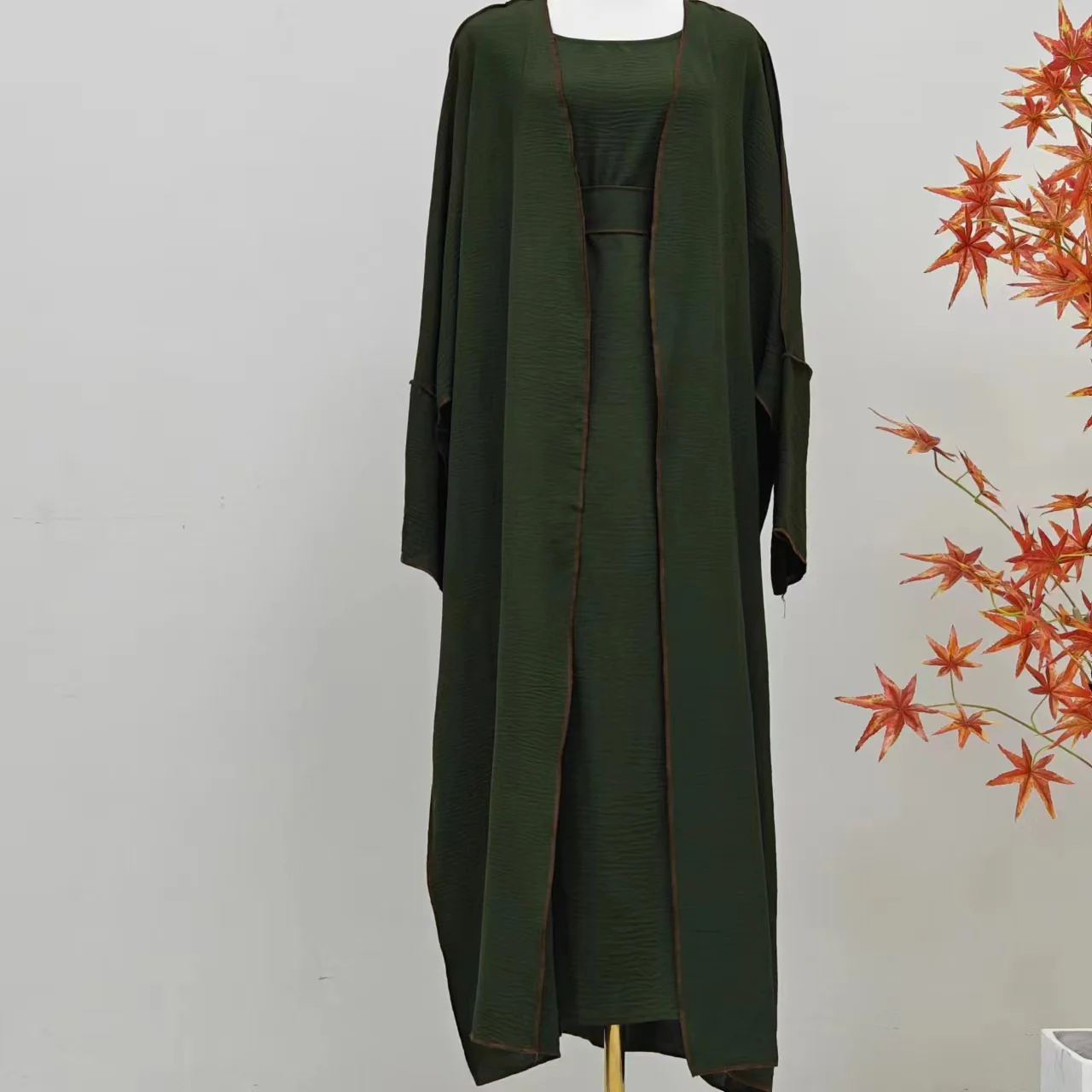 Summer Abaya 2-Piece Set in Dark Olive - clearance online only - Image 4
