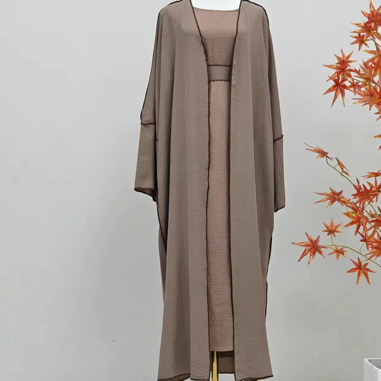 Summer Abaya 2-Piece Set in Dusty Coffee- clearance online only - Image 4