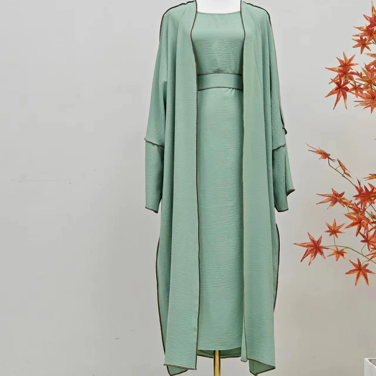 Summer Abaya 2-Piece Set in Dusty Green - clearance online only - Image 4