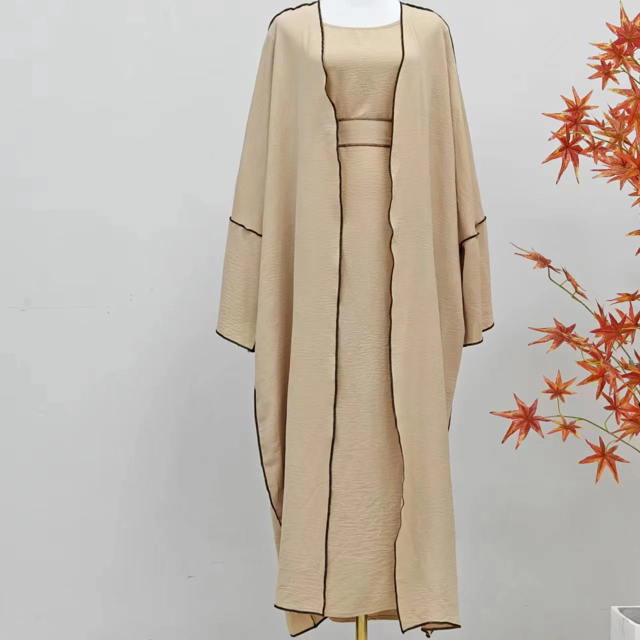 Summer Abaya 2-Piece Set in Light Khaki - clearance online only - Image 4